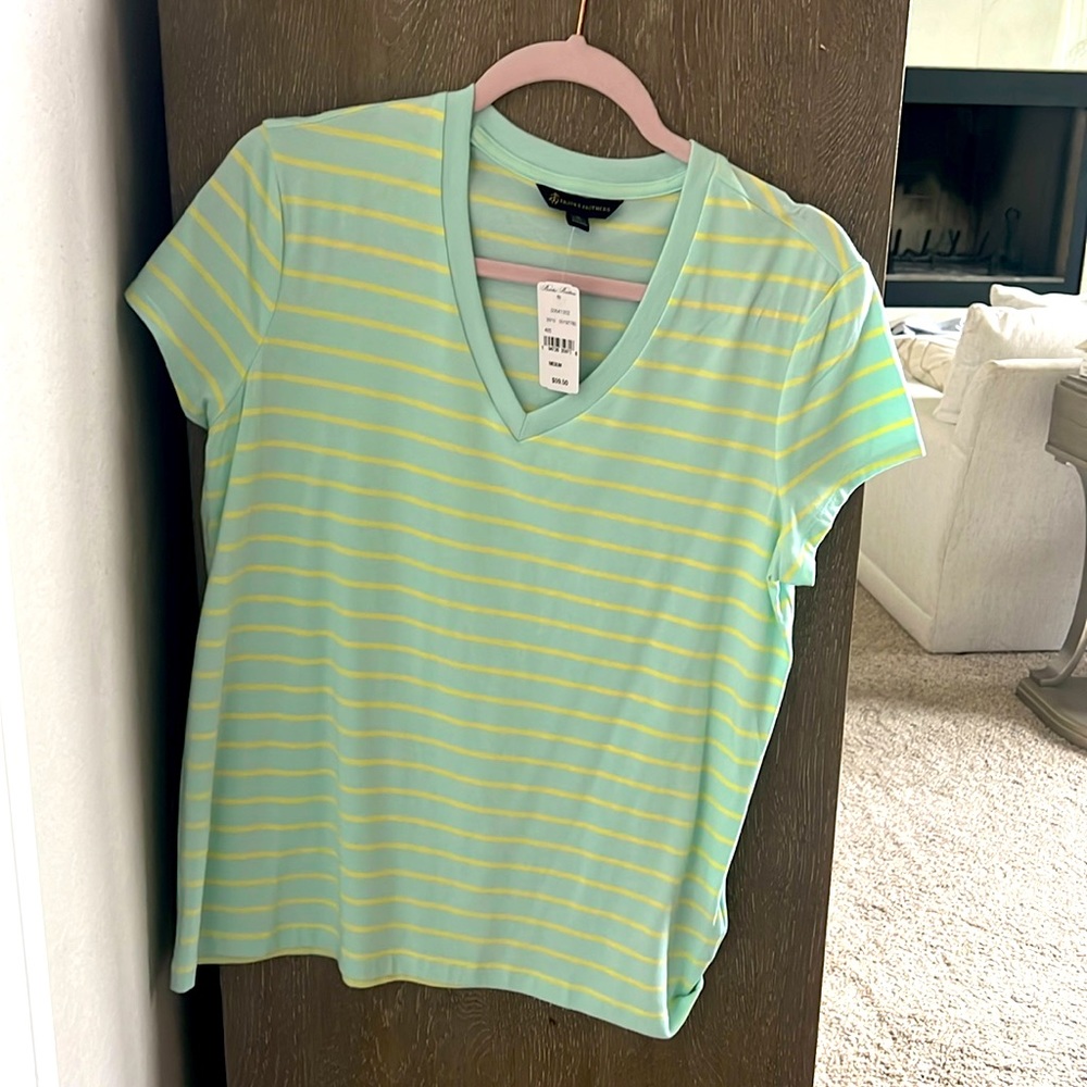 NWT Brooks Bros size M T-shirt